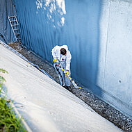 SCHOMBURG: Effizienter Abdichten mit Maschinentechnik