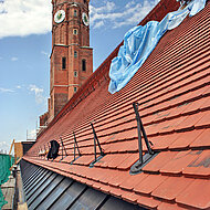 Dach der Basilika St. Jakob in Straubing saniert