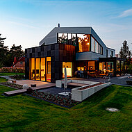 Schüco: Kreatives Spiel mit Raumkörpern