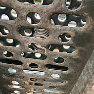 ALTRAD: Belagsicherung für gelochte Stahlböden