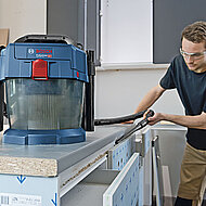 Viel Wind für wenig Staub_ 18 V-Sauger für Profis