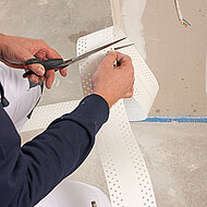 Selbstklebender Kantenschutz für perfekte Ecken und Kanten in jeder Winkelstellung