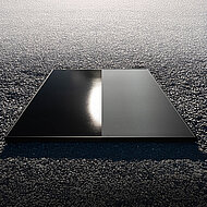 Solarmodul mit blendreduzierender Oberfl&auml;che