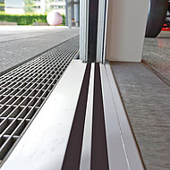 Alumat: Magnet-Nullschwellen mit hoher Schlagregendichte