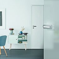 Garant: Verschiedene Weißnuancen und Glas-Varianten ermöglichen ein harmonisches Tür-Konzept