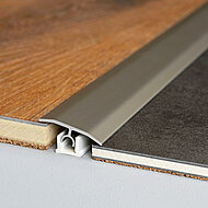 Profilsysteme mit »Core«-Variante ohne seitlichen Schenkel