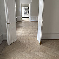 Fischgrätparkett neu in Szene gesetzt