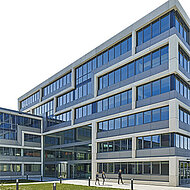 Firmenzentrale setzt malerisches Können in Szene