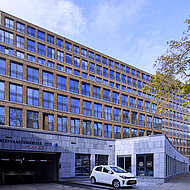 Hagemeister: Transformation aus Klinker Schmale Steine für massiven Bau