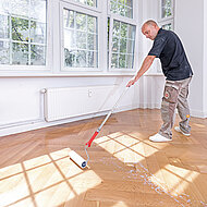 PALLMANN: Fischgrätparkett erstrahlt in neuem Glanz