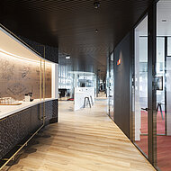 Simonswerk: Bandsysteme sorgen für filigrane Optik und Bedienkomfort