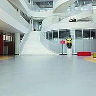 Nora Systems: Bildung im Reich der Mitte auf Böden aus Weinheim