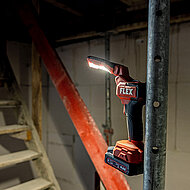 Akku-Leuchte und Schraubendreher als starke Helfer für jeden Tag