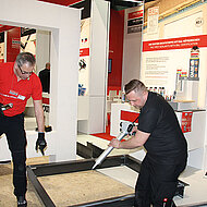 Messe-Premiere: Vorwand-Montagesystem für Fenster