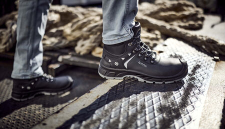 Gesundheitsfördernd: Sicherheitsschuh-Quartett aufgewertet