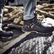 Gesundheitsfördernd: Sicherheitsschuh-Quartett aufgewertet