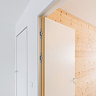 Küffner: Schlanke und dezente Zargen passen zum puristischen Architekturstil