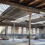 Oberlichtsanierung auf denkmalgesch&uuml;tztem Dach