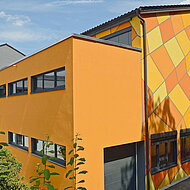 quick-mix: Physikalisch und ohne Biozide gegen Algen- und Pilzbefall an der Fassade