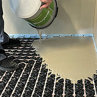 Nachhaltige Nivelliermasse für schwierige Untergründe