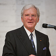 Eine Ziegler-Ära ist zu Ende_ Kastulus Bader gibt Vorsitz ab