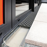 Richard Brink: Flache Entwässerungsrinne für hohe Belastungen