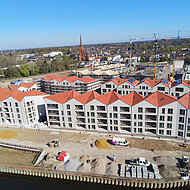 Individuelle Dachkonstruktion mit lotrecht einbaubaren Lüftern