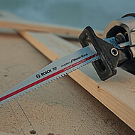 Robert Bosch: Härtetest für Werkzeug beim Bau des »Iglootel« am Polarkreis