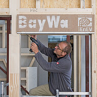 BayWa AG: Unkomplizierte Lösung - Holzfaser-Rollladenkästen