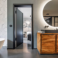 Brüchert + Kärner: Puristische Türen für moderne Architektur