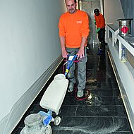 Finalit : Zuverlässige Hilfe bei starken Verschmutzungen – professionelle Fliesenreinigung