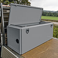 »Praxistrio« für die Ladungssicherung auf der Pritsche