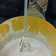 Kiesel Bauchemie: Vielseitiger Spezialklebstoff erleichtert Verlegen und Abdichten