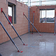 Den Baufortschritt mit Ziegel-Wandelementen beschleunigen 