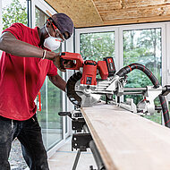 Flex Elektrowerkzeuge: Robuste Akku-Säge für Holz oder Alu-Profile 