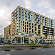 Deppe Backstein-Keramik: Backsteinfassade im niederländischen Waalformat