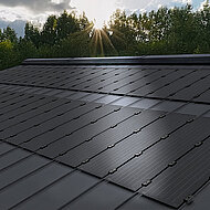 Rahmenlose Glas-Glas-Module  f&uuml;r ein &auml;sthetisches Dach