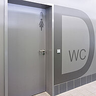 Nassraumtür mit Brandschutz-Zulassung