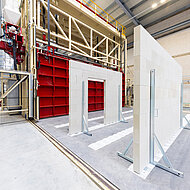 Vorgefertigte Mauertafeln für raschen Baufortschritt