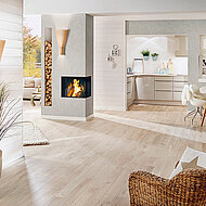 Holz-Akzente an der Wand als individuelle Eyecatcher im Innenraum