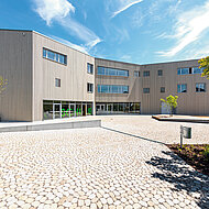 braun-steine: Organisches Pflastersystem sorgt für fließende Übergänge