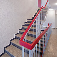 Caparol: Bunte Chips f&uuml;r ansprechendes Treppenhaus