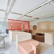 Kautschukb&ouml;den als zentrales Gestaltungselement