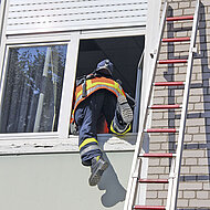 Sonnenschutz als Rettungsweg