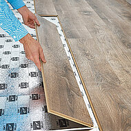 Ewifoam: »Blauer Engel« für Ewifoam-Trittschalldämmungen