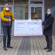 PCI spendet 30.000 Euro an lokale Hilfs-/ Bildungseinrichtungen