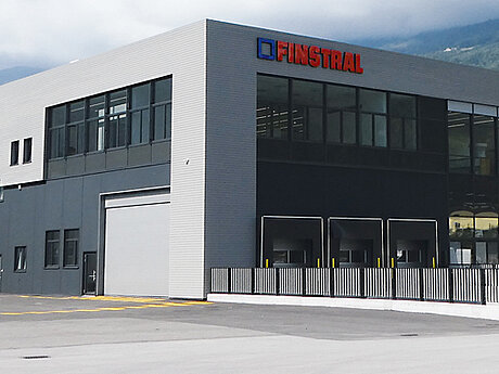 Finstral: »Wir machen Fenster fürs Leben« – Finstral feiert 50. Geburtstag