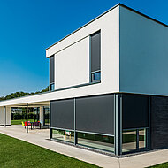 Renson: Sonnenschutz und Nachtkühlung für angenehme Temperaturen