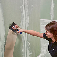 Vielseitige Spachtelmasse für Wand und Boden