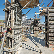 NOE-Schaltechnik: Einhäuptige Schalung für beengte Platzverhältnisse